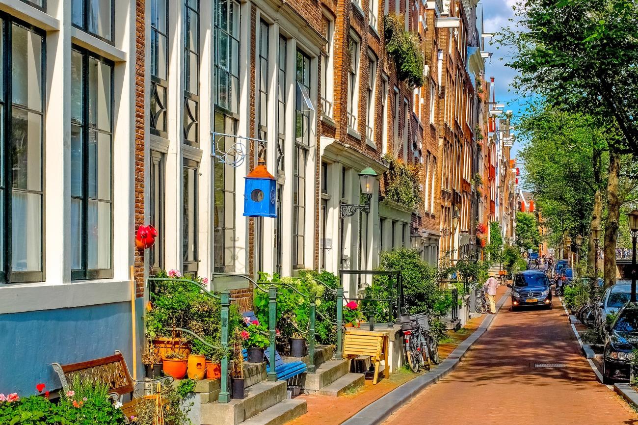 Ein Spaziergang durch Jordaan: Charmante Gassen und Cafés